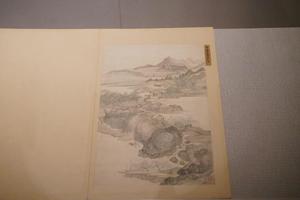 《仿古山水》册