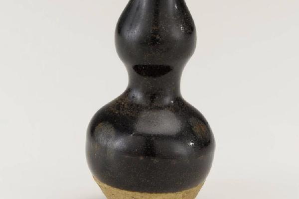 葫芦形花瓶