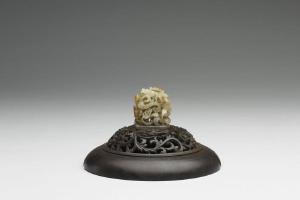 元-明  西元1279-1644年 莲塘龙纹玉顶