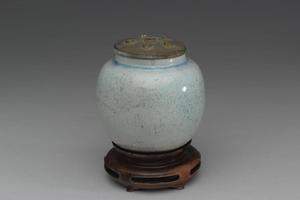清 1644 A.D. ~1911 A.D. 青蓝釉水盂