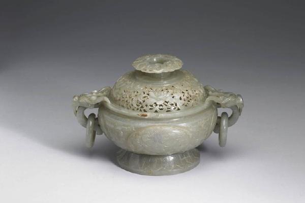 西元1644-1911年 清 青灰玉兽面纹炉