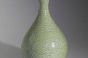 明前期 永乐  西元1403-1424年 龙泉窑 青瓷划花花卉纹玉壶春瓶