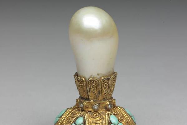 西元1644-1911年 清 金镶东珠皇帝吉服冠顶
