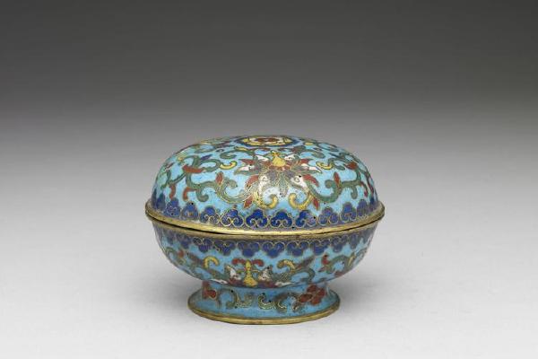 西元1644-1911年 清 铜胎掐丝珐瑯盒