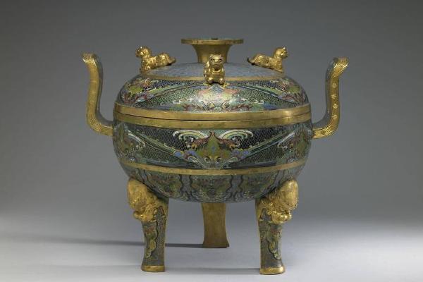 西元1644-1911年 清 铜胎掐丝珐瑯三足炉