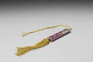 清 西元1644-1911年 红地粉彩缠枝花卉瓷牙签筒-1