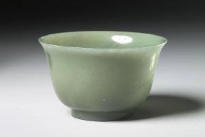 西元1644-1911年 清 碧玉撇口碗