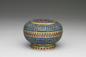 西元1644-1911年 清 铜鎏金嵌料石盒