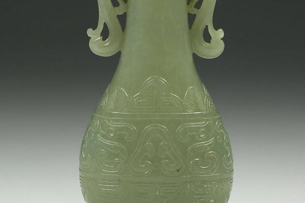 西元1644-1911年 清 青玉兽面纹瓶