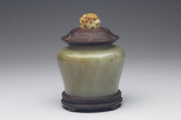西元1644-1911年 清 青玉罐