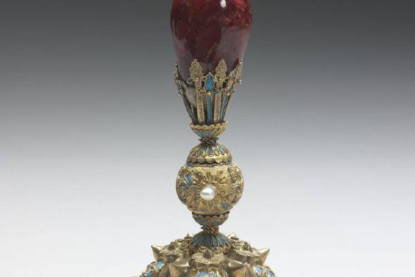 清 乾隆  西元1736-1795年 乾隆 银镀金镶红色宝石朝冠顶