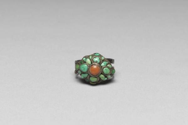 清 西元1644-1911年 乾隆 银嵌珊瑚松石戒指-4