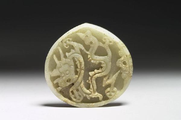 明中晚期 西元1368-1644年 玉龙纹带銙-4