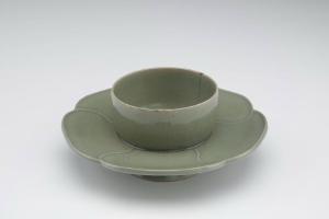 绿釉碗碟
