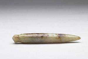 新石器时代 石家河文化晚期  西元前2600-1800年 石家河文化晚期 玉鹰纹笄