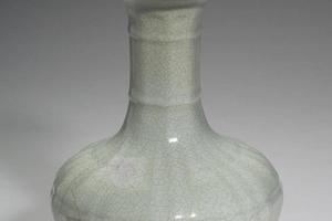 清 高宗  西元1736-1795年 乾隆 弦文塔式瓶