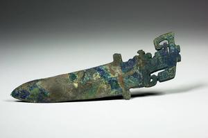 商晚期 西元前1600-1046年 鸟纹戈