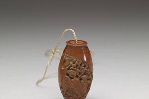 清 十七至十八世纪  西元1601-1800年 十七、十八世纪 陈子云 雕橄榄核松下高士扇坠