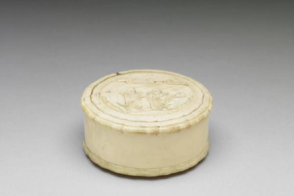 西元1644-1911年 清 雕牙人物小圆盒