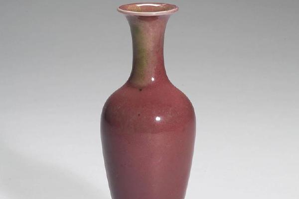 清  圣祖  西元1662-1722年 康熙 豇豆红柳叶瓶
