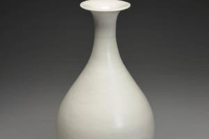 明 永乐  西元1403-1424年 永乐 甜白玉壶春瓶