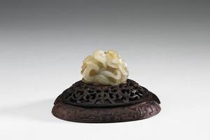 西元1644-1911年 清 灰玉兽面纹椭圆炉