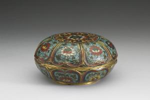 明 景泰  西元1450-1456年 掐丝珐瑯番莲纹盒