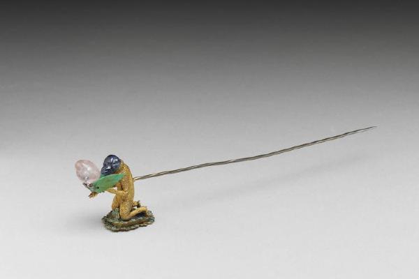 西元1644-1911年 清 金累丝嵌宝石猕猴献桃簪