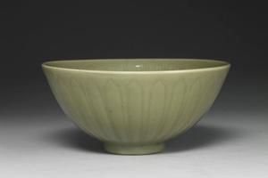 明前期 十五世纪  西元15世纪 龙泉窑 青瓷莲瓣碗