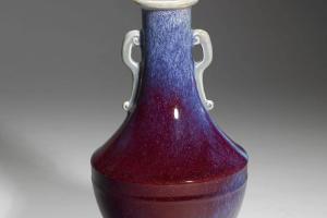 清 高宗  西元1736-1795年 乾隆款 炉均釉双耳小瓶