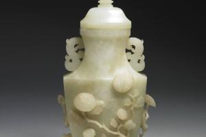 西元1644-1911年 玉菊花带盖壶