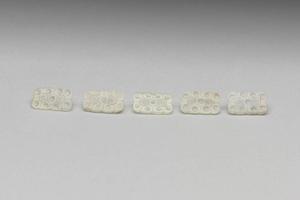 西元1644-1911年 白玉花式钮(五粒)