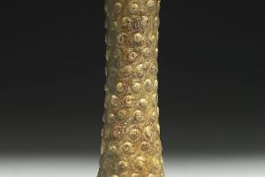 战国   西元前5-前3世纪 喇叭形谷纹玉管（一对）