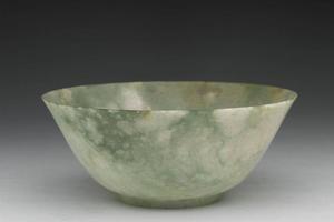 西元1644-1911年 清 翠玉碗