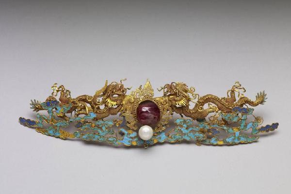 西元1644-1911年 清 乾隆 金累丝点翠嵌珠宝双龙戏珠簪