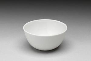雍正 西元1723-1735年 清 雍正款 白瓷杯（附木座）