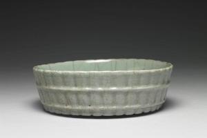 南宋  西元12-13世纪 官窑 青瓷蔗段式洗