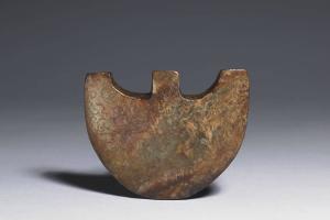 良渚文化中、晚期 三叉形器