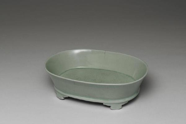 北宋 西元960-1279年 汝窑 青瓷水仙盆