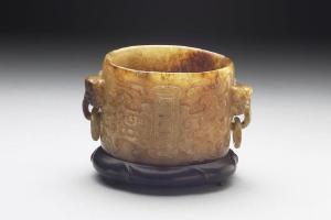南宋至明 西元1127-1644年 旧玉琮形盂