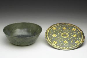 印度 蒙兀儿帝国  十七世纪 贴金花有盖圆碗