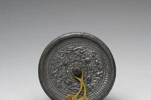 六朝 西元265-589年 云龙纹镜