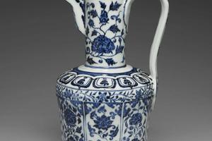 明 永乐  西元1403-1424年 永乐 青花花卉纹执壶