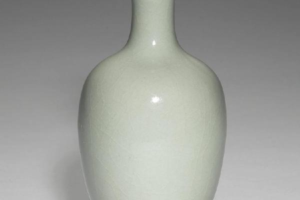 高宗  西元1736-1795年 汝釉观音小瓶