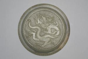 辽至金 西元10-12世纪 玉龙纹盘