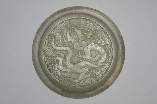 辽至金 西元10-12世纪 玉龙纹盘
