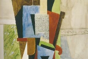 Femme assise dans un fauteuil
