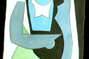 Femme assise dans un fauteuil
