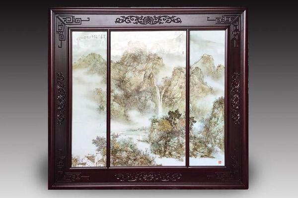 粉彩瓷板“皖南风情”