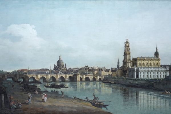 德累斯顿从易北河右岸看到，八月桥旁(Dresden seen from the Right Bank of the Elbe, beneath the Augusts Bridge)